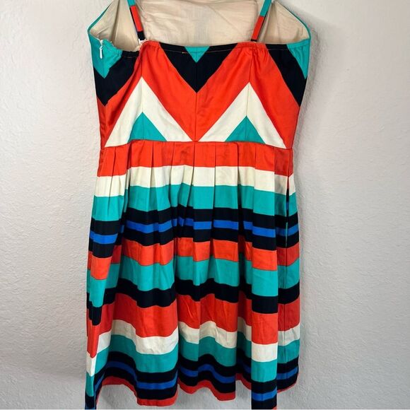 Minuet striped dress with pockets. Removable/adjustable straps. Size small - Picture 3 of 7